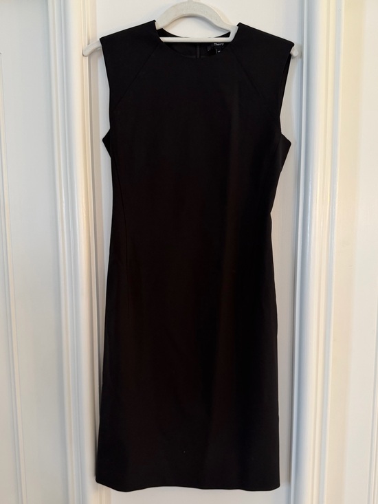 Theory Dresses & Skirts - BRAND NEW Theory Sleeveless Sheath Dress